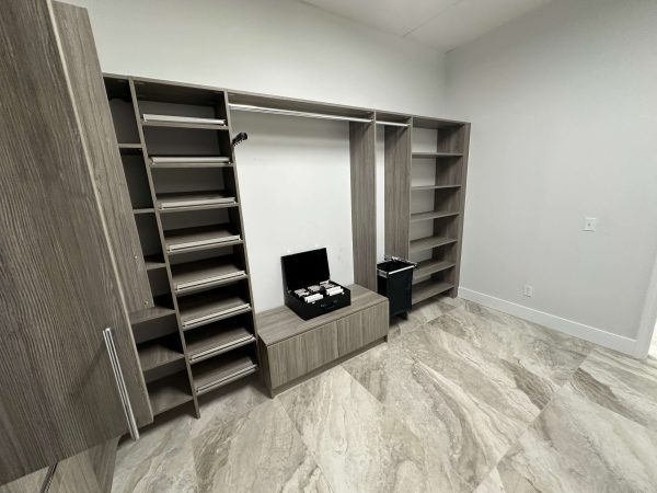 Closets with shelving compartment 